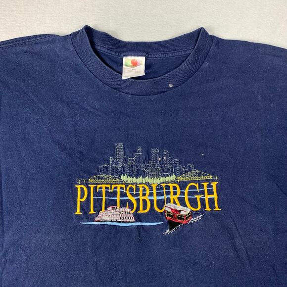 Vintage XL Pittsburgh Skyline Embroidered Tee Fruit of the Loom Heavy Cotton - Picture 4 of 12